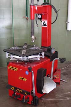 "Máquina montadora de neumáticos"