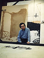 Fotografía de Antoni Tapies en su estudio www.fundaciotapies.org