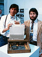 1976: Apple Computer Co. Steve Jobs and Steve Wozniak crean Apple Computer  Co. en 1975. Fuente: http://www.cedmagic.com