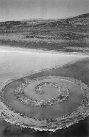 Imagen de conjunto de Spiral Jetty por Robert Smithson, 1970. LAND ART.
