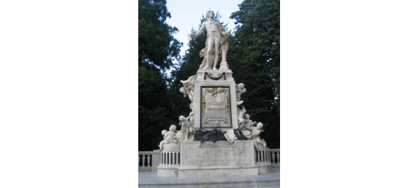 Estatua de Mozart, Viena.