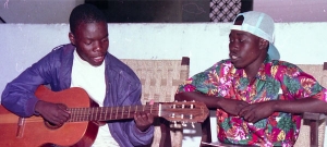 Jóvenes con guitarra, Nacala, Mozambique
