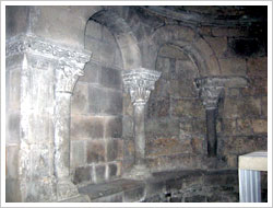 San Juan de las Abadesas (Gerona) (siglo XII), María J. Fuente (col. particular, 2007).