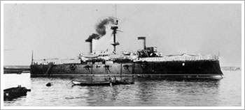 Buque español Cristóbal Colón destruido en la Batalla de Santiago (03/07/1898). U.S. Naval Historical Center Photograph