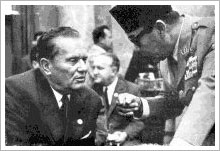 Josip Broz “Tito” y Ahmet Sukarno durante la Declaración de Belgrado de Países No Alienados