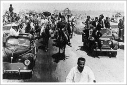 Habib Burguiba llegando a Túnez (1951) 