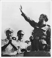 El cosmonauta Yuri Gagarin en presencia de Fidel Castro (26/07/1961). National Archives an Records Administration of the United States