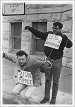 Protestas en Wichita contra la Guerra de Vietnam (1967). National Archives an Records Administration of the United States