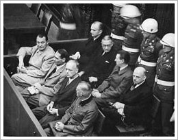 Acusados durante los Juicios de Nuremberg (20/11/1945). National Archives an Records Administration of the United States