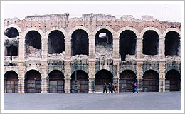 Anfiteatro de Verona (Italia). María J. Fuente (col. particular, 2004)