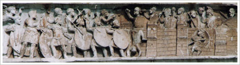 Detalle del arco de Tito (Roma) representando el asalto a una ciudad. María J. Fuente (col. particular, 2001)