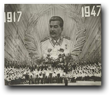 Nios celebrando el 30 aniversario de la revolucin sovitica